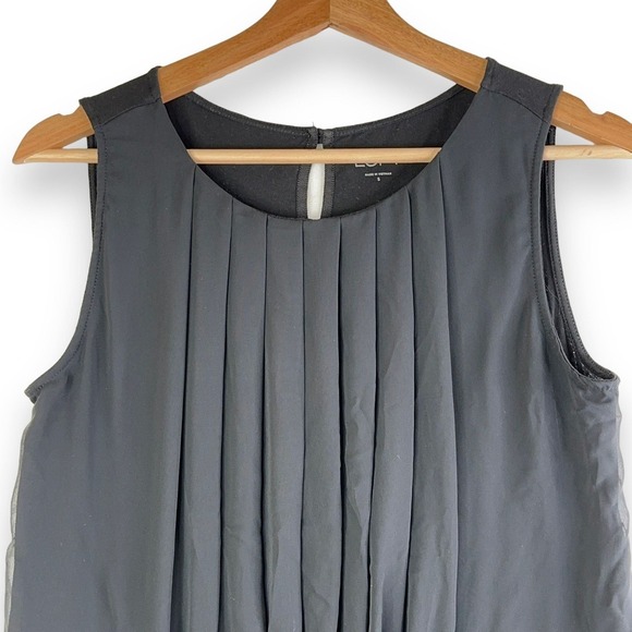Ann Taylor LOFT Womens Top S Dark Black Pleated Sleeveless Blouse Career Office - Picture 6 of 8